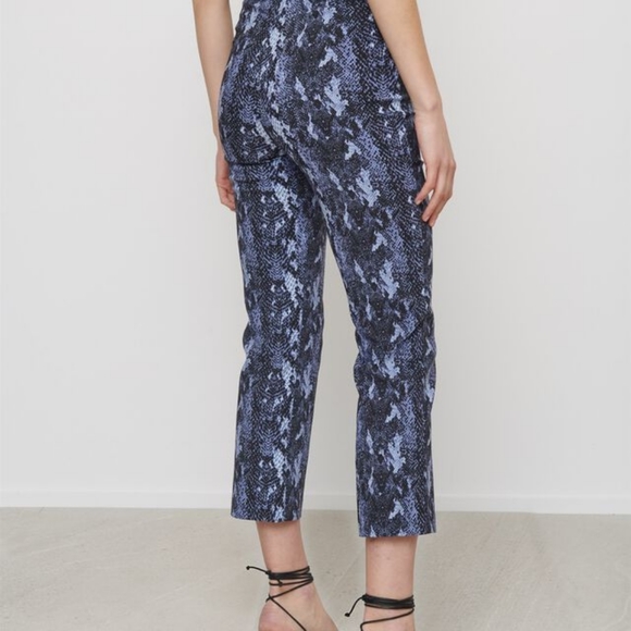 High-rise animal print pant - Picture 3 of 3